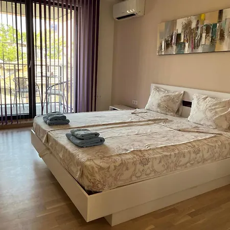 в сърцето на דירה *