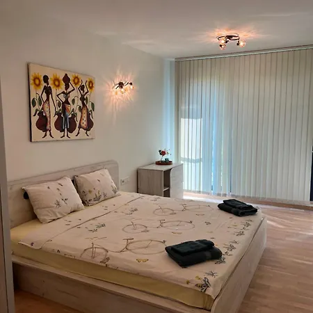 דירה в сърцето на *